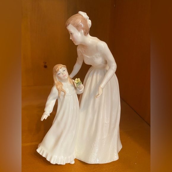 Royal Doulton Just for You. 1991. Stamped. Authentic. - Picture 1 of 2